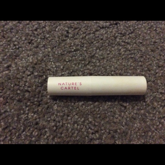 Nature’s Cartel Matte Lipstick - Picture 1 of 2